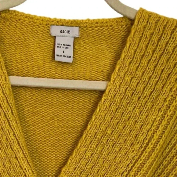 Sexy Quality Designer Sweater, Sz L - Picture 2 of 4